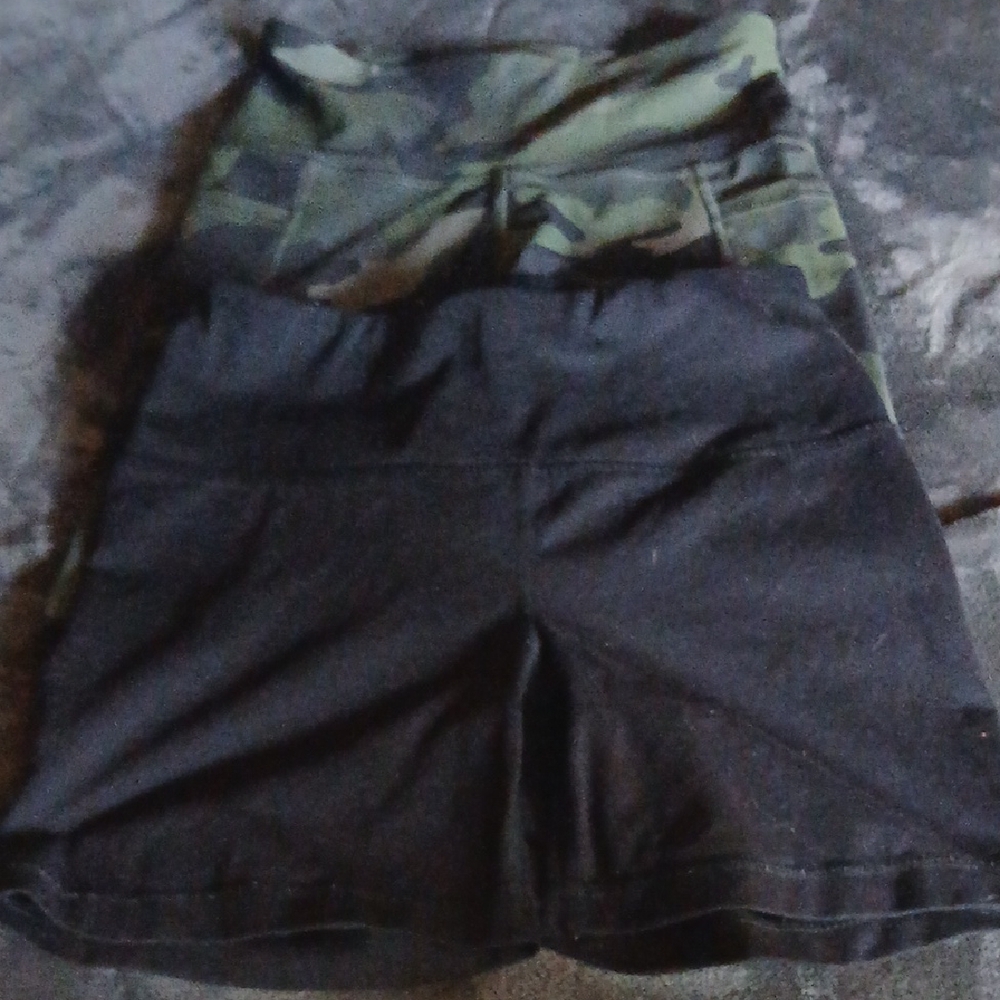 Old Navy Athletic Shorts And Yogalicious Shorts Both Size Small